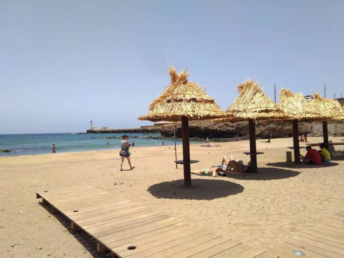 Syds Beach House Praia Exterior photo